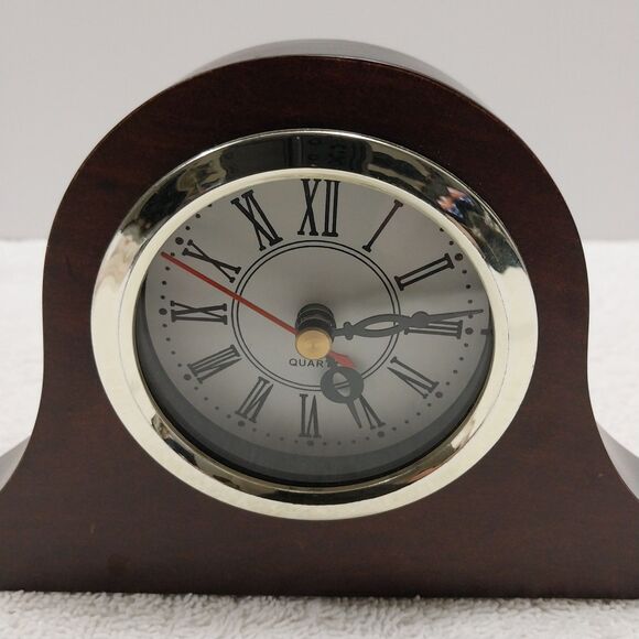 Vintage Wood Grain Quartz Mantel Clock with Gold Tone Accents #C009 - Picture 2 of 8